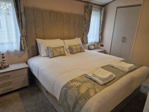 REGAL ARTISAN- click for photo gallery